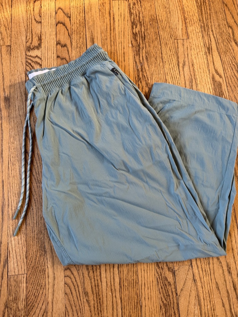 Athleta Trekkie Straight Crop Pants